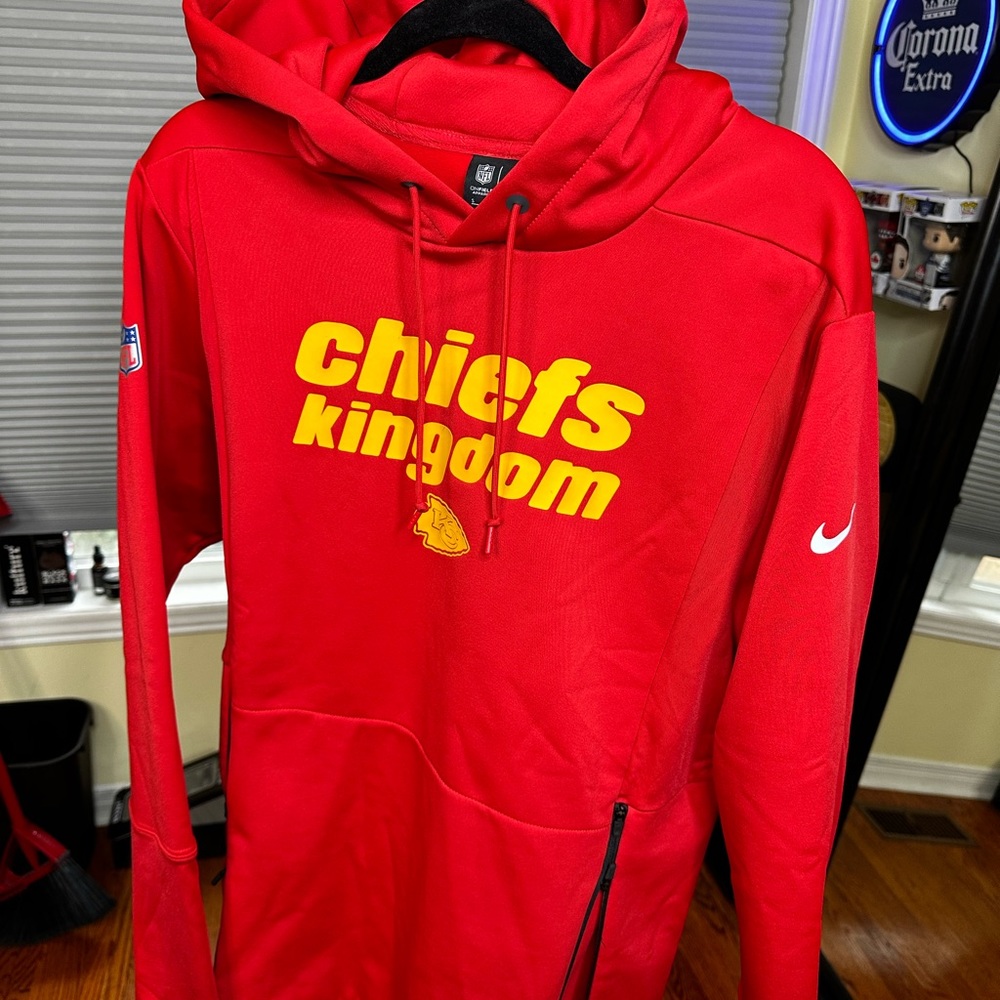 CHIEFS KINDOM HOODIE, NFL Onfield Apparel. Brand New, size adult small.